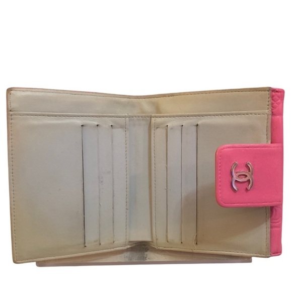 Win the Chanel Wallet - Picture 7 of 8